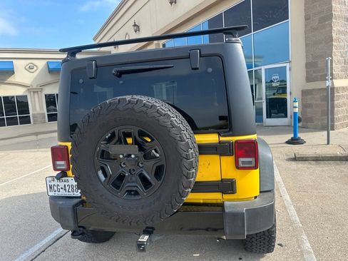 Used 2015 Jeep Wrangler Sport AWD/4WD image 7