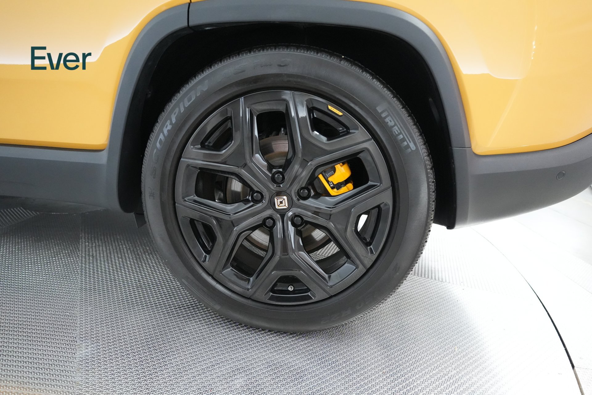 Used 2023 Rivian R1S Adventure Quad AWD/4WD image 21