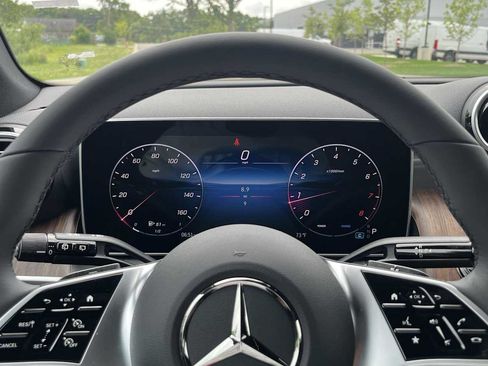 Used 2026 Mercedes-Benz GLC 300 4MATIC image 49