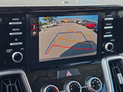 Used 2023 Kia Sorento LX image 31