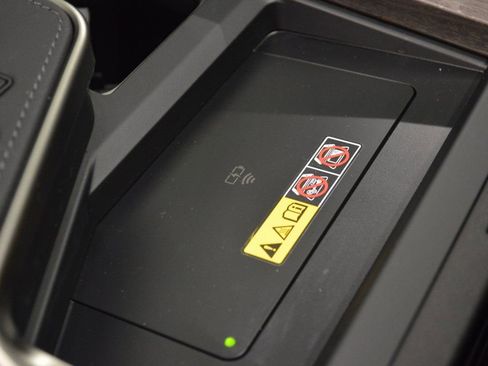 Used 2024 Lexus GX 550 w/ Accessory Package (Z1) image 32