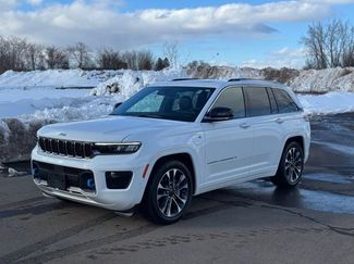 Used 2024 Jeep Grand Cherokee Overland w/ Trailer Tow Package AWD/4WD video 1