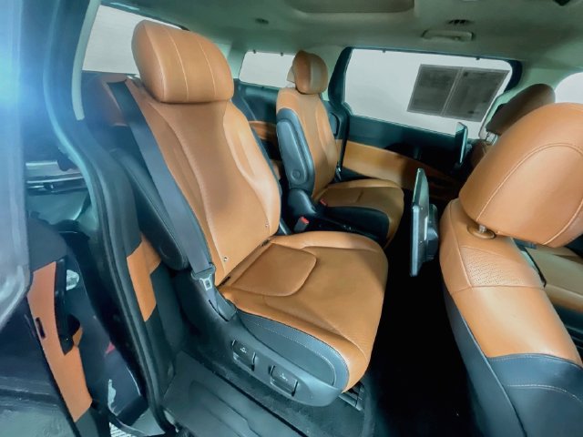 Used 2022 Kia Carnival SX Prestige FWD image 32