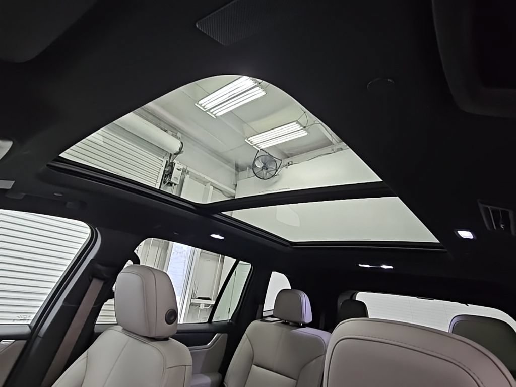 New 2026 GMC Acadia Elevation w/ Black Edition FWD image 29