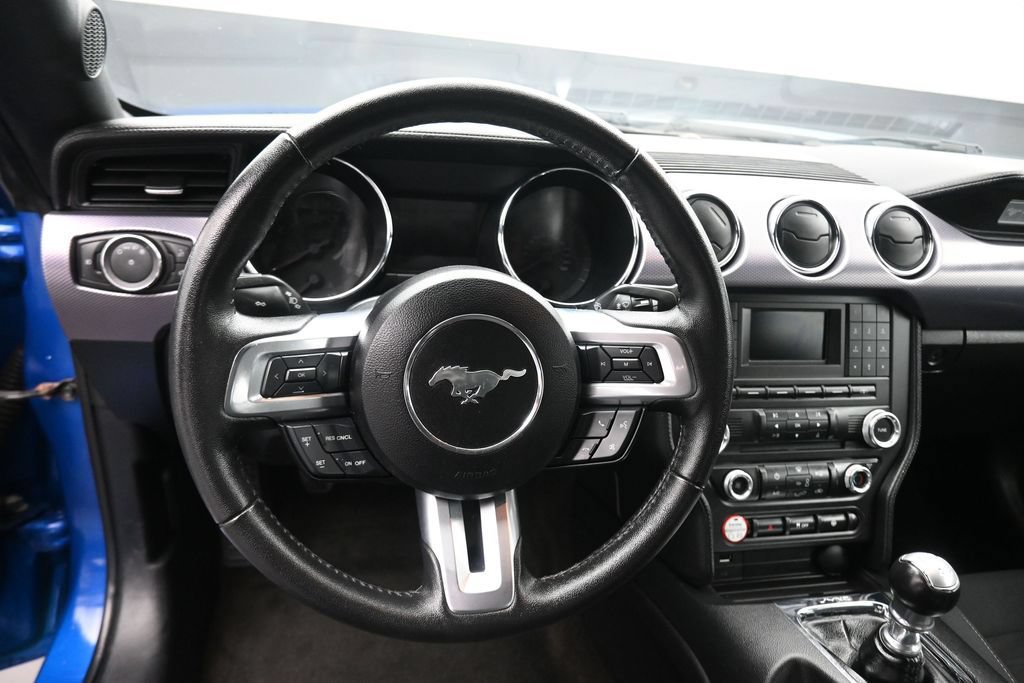 Used 2017 Ford Mustang Coupe RWD image 14