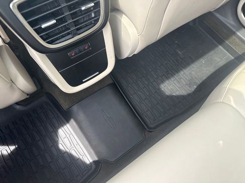 Used 2019 Lincoln Nautilus Reserve AWD/4WD image 18
