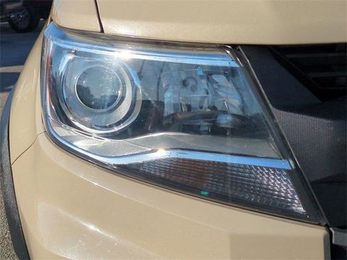 Used 2022 Chevrolet Colorado ZR2 w/ ZR2 Dusk Special Edition image 10