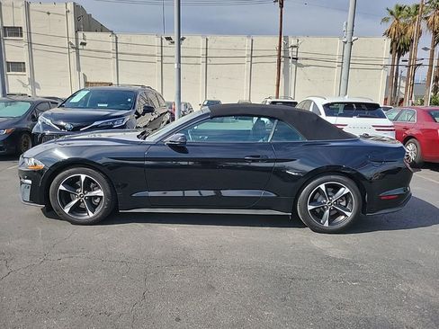 Used 2022 Ford Mustang Convertible image 4