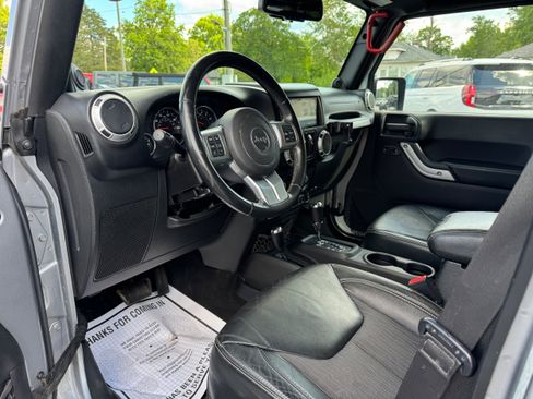 Used 2013 Jeep Wrangler Unlimited Sport AWD/4WD image 11