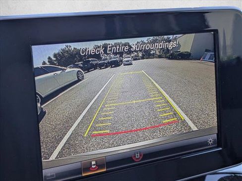 Used 2019 Mercedes-Benz GLC 300 image 11