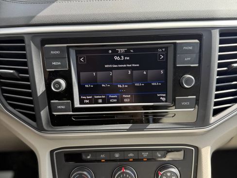 Used 2022 Volkswagen Atlas SE FWD image 17