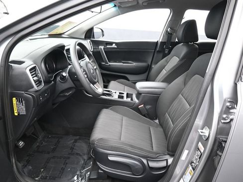 Used 2022 Kia Sportage LX FWD image 11
