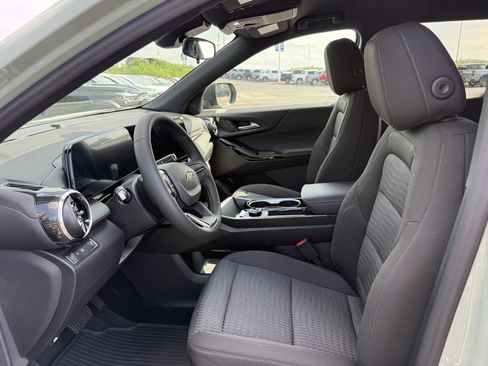 New 2026 Chevrolet Equinox LT image 12