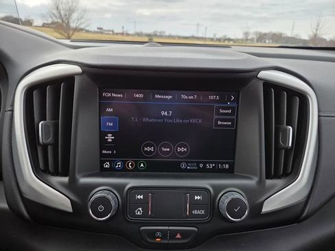 Used 2024 GMC Terrain SLT w/ Infotainment Package II image 26