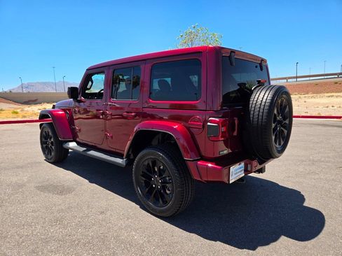 Used 2021 Jeep Wrangler Unlimited Sahara AWD/4WD image 5