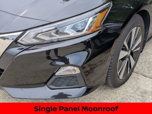 Certified 2022 Nissan Altima 2.5 SV w/ SV Premium Package FWD image 12