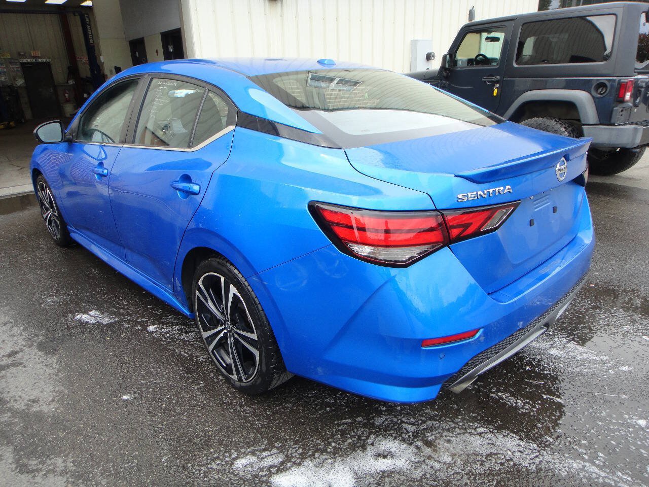 Used 2021 Nissan Sentra SR FWD image 6