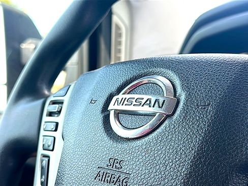 Used 2017 Nissan Titan SV w/ Heavy Duty GAWR Package AWD/4WD image 29