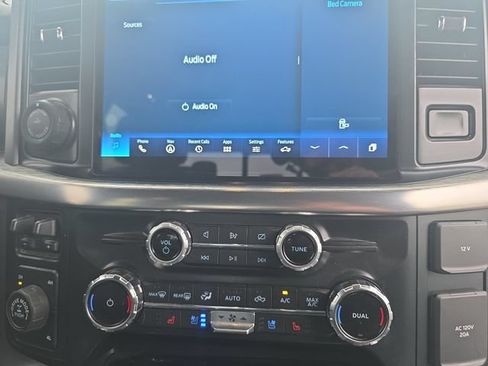 Used 2022 Ford F150 Lariat w/ Trailer Tow Package AWD/4WD image 19
