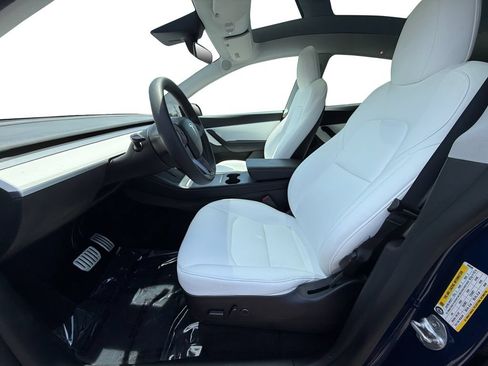 Used 2022 Tesla Model Y Performance AWD/4WD image 9