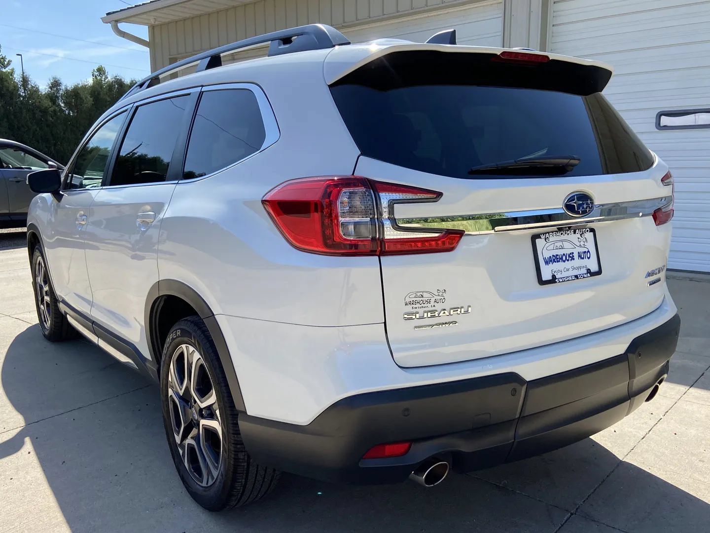 Used 2023 Subaru Ascent Limited AWD/4WD image 5