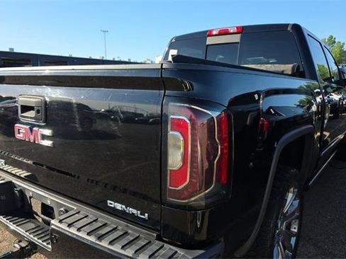 Used 2018 GMC Sierra 1500 Denali w/ Denali Ultimate Package AWD/4WD image 4