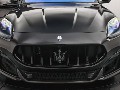 Used 2025 Maserati Grecale Modena AWD/4WD image 27