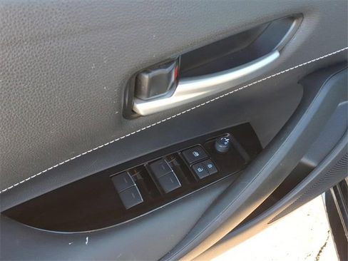 Used 2024 Toyota Corolla SE image 19