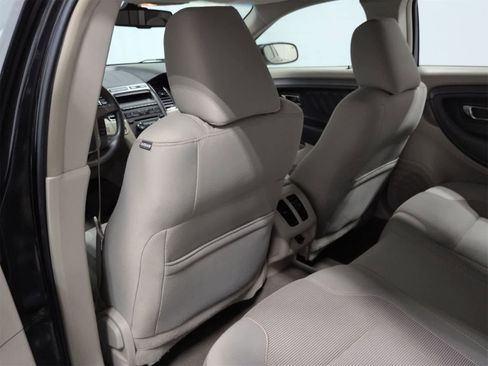 Used 2010 Ford Taurus SEL image 19