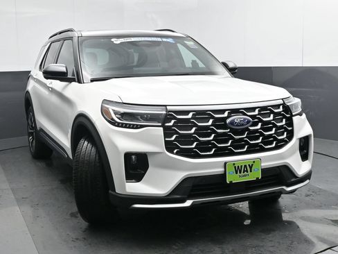 New 2026 Ford Explorer Platinum w/ LUX Leather Package AWD/4WD image 34