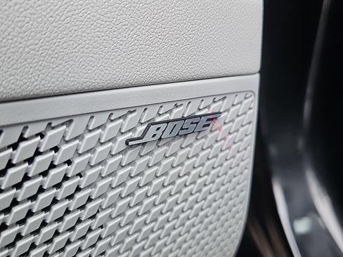 Used 2023 Hyundai Elantra Limited image 12