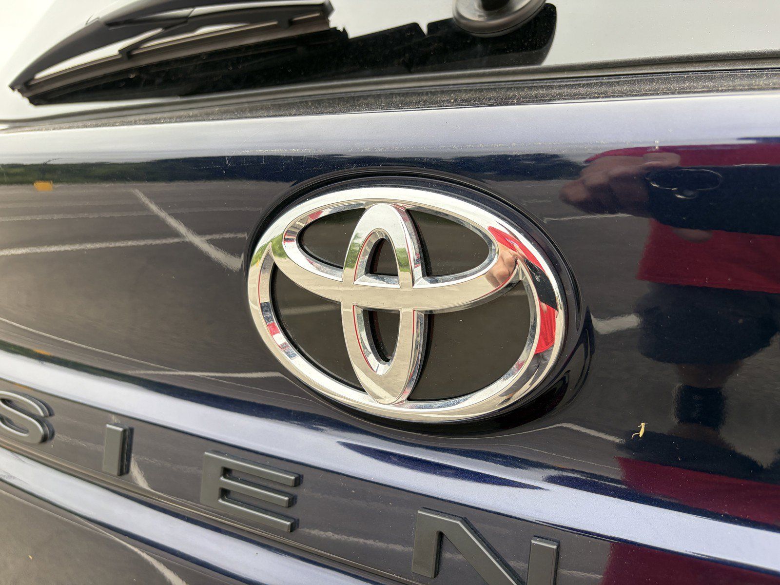 Used 2026 Toyota Sienna XLE FWD image 37