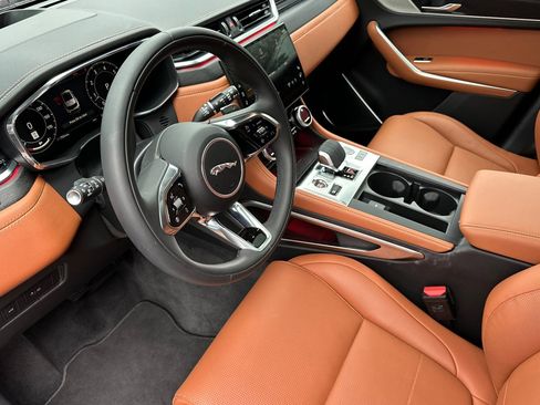 Used 2026 Jaguar F-PACE R-Dynamic S image 5