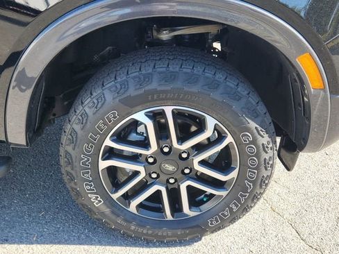 Used 2024 Ford Ranger Lariat w/ FX4 Off-Road Package image 19