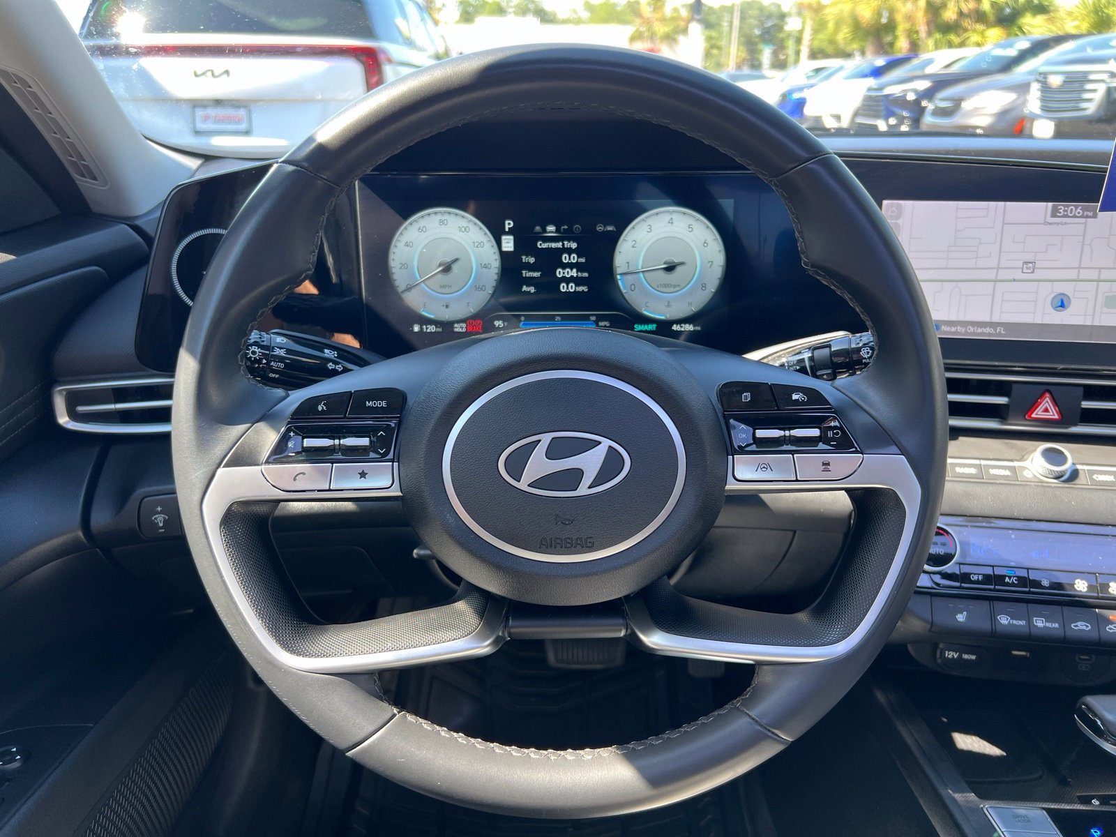 Used 2024 Hyundai Elantra Limited FWD image 28