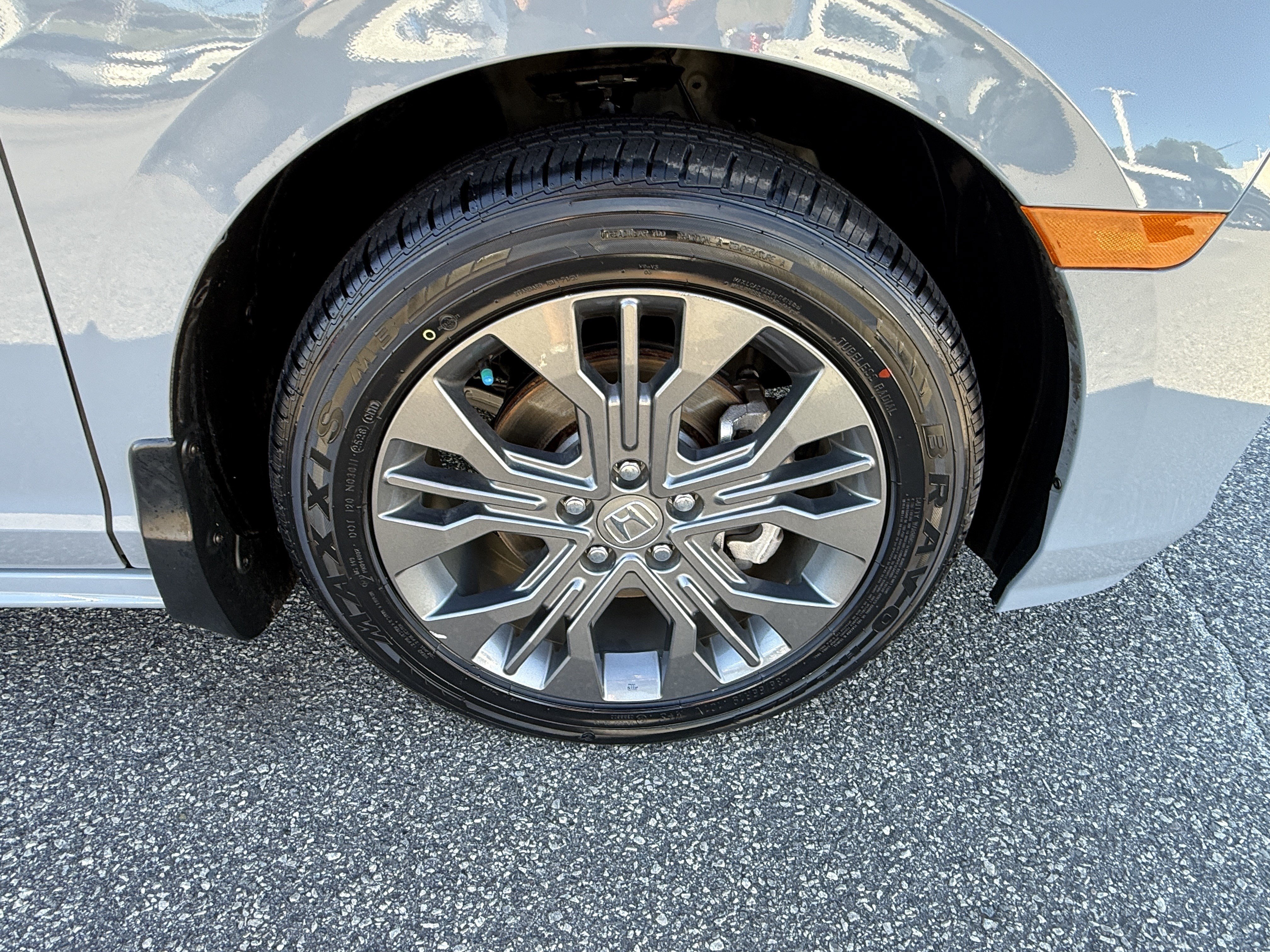 Used 2025 Honda Odyssey Touring image 13