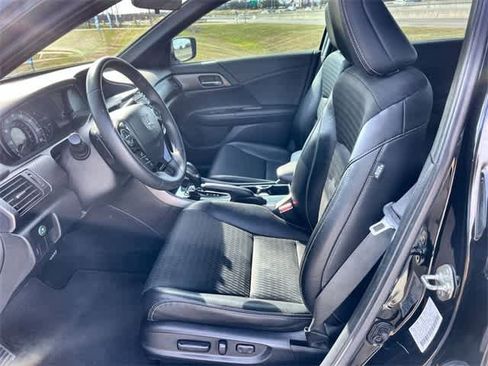 Used 2016 Honda Accord Sport image 11