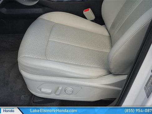 Used 2023 Kia Sorento SX image 16