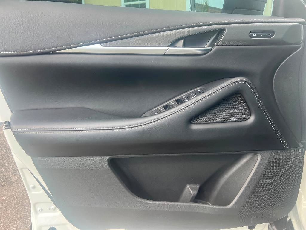 Used 2024 INFINITI QX60 Luxe FWD image 12