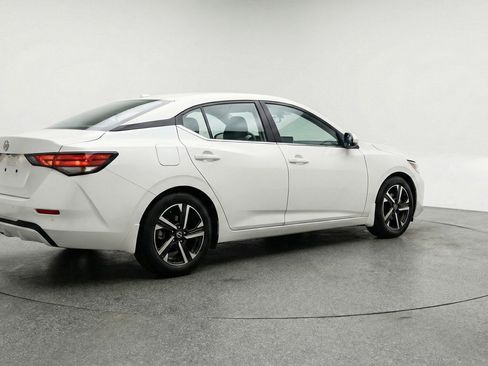 Used 2025 Nissan Sentra SV FWD image 9