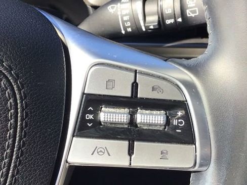 Used 2024 Kia Telluride EX w/ EX Captain's Chair Package image 21