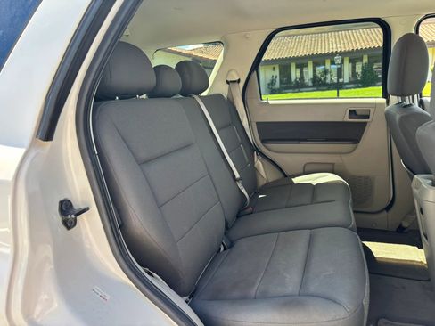 Used 2009 Ford Escape XLT image 12