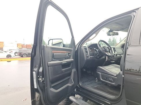 Used 2017 RAM 2500 Laramie w/ Sport Appearance Group image 11