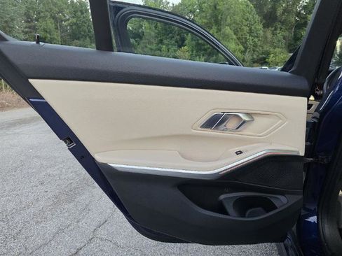 Used 2019 BMW 330i xDrive Sedan w/ Convenience Package image 28