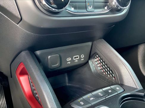 Used 2023 Chevrolet TrailBlazer RS image 66