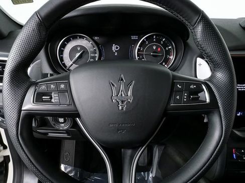 Used 2022 Maserati Ghibli Modena Q4 image 10