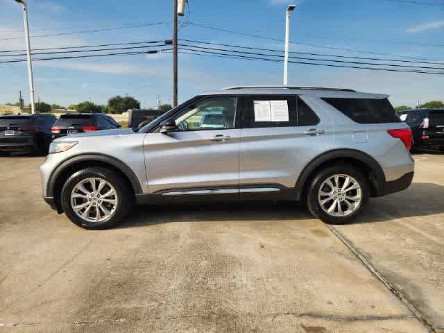 Used 2021 Ford Explorer Limited w/ Equipment Group 301A AWD/4WD image 3