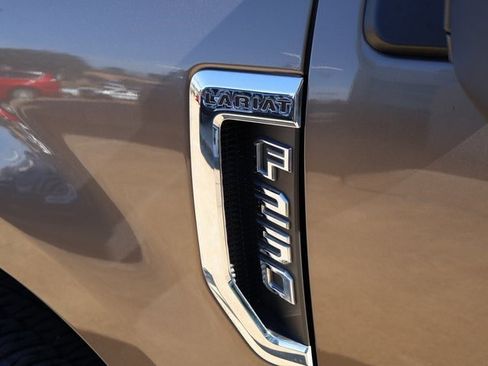 Certified 2022 Ford F250 Lariat w/ Lariat Value Package image 37