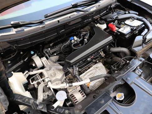 Used 2019 Nissan Rogue SV image 53