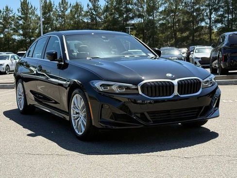 Certified 2024 BMW 330i Sedan w/ Convenience Package RWD image 5